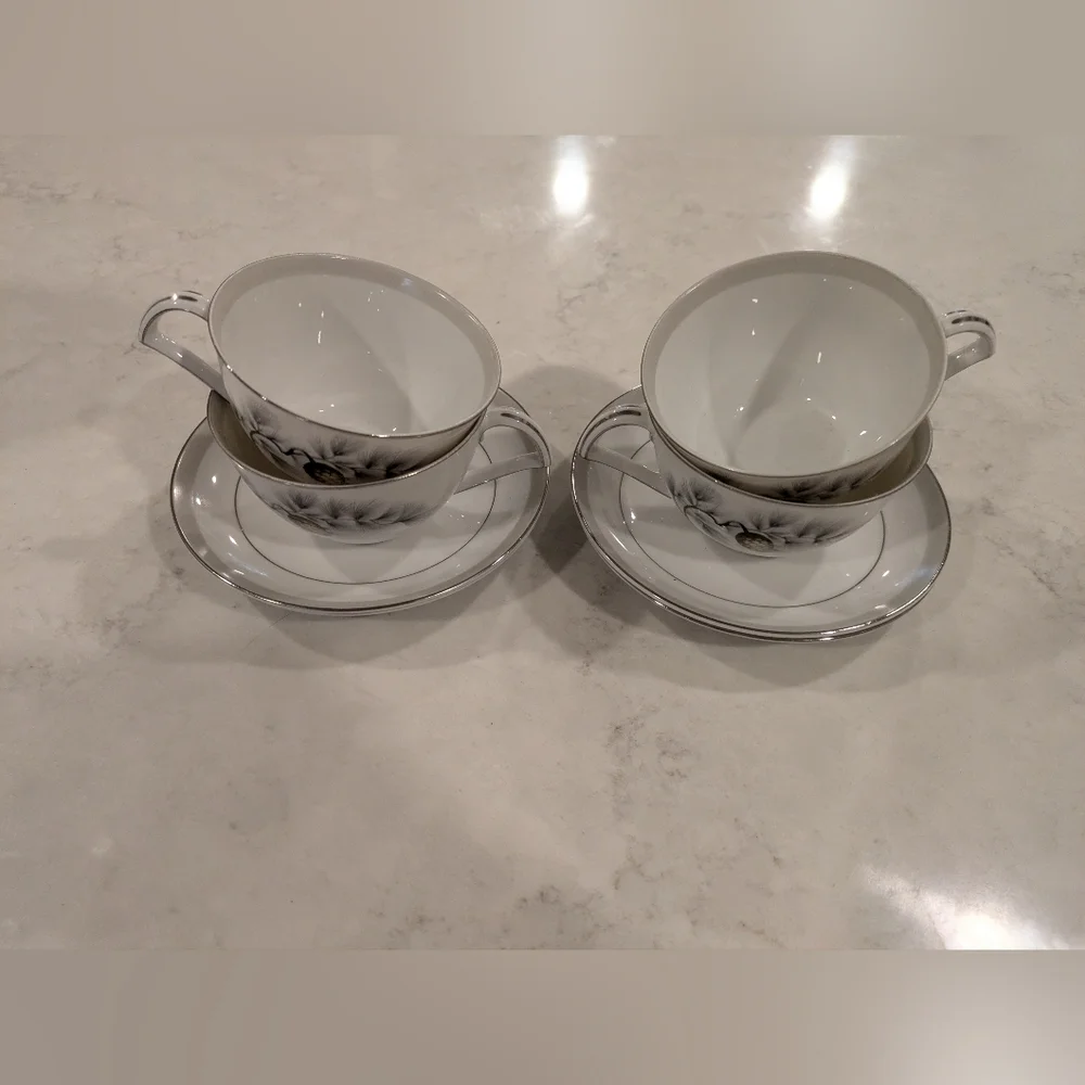 4 Vintage Teacup & 4 Saucer Kent Bone China Made In Japan Silver Pine